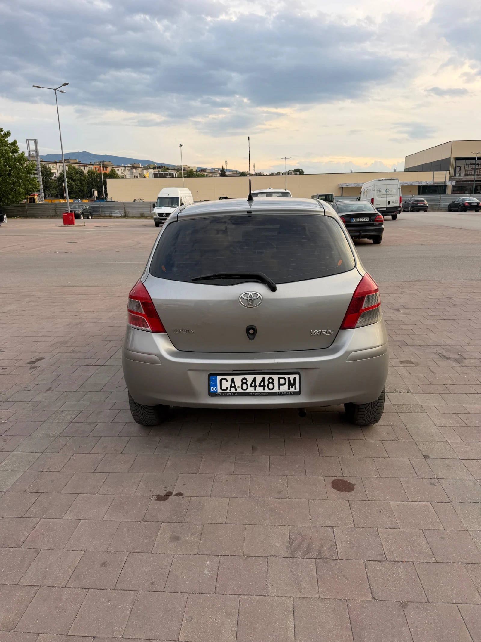 Toyota Yaris, снимка 4 - Автомобили и джипове - 55304330
