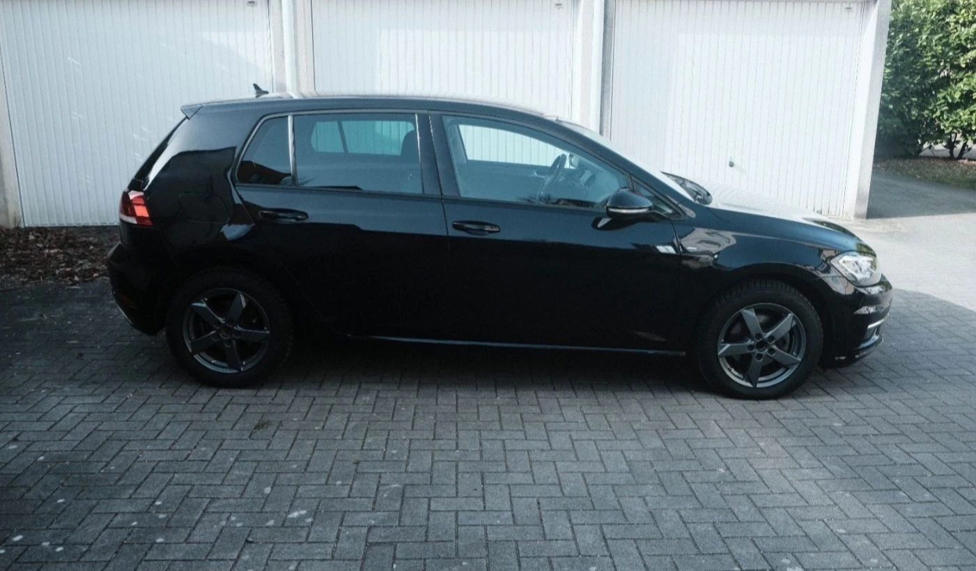VW Golf Учебен 1.6TDI, снимка 4 - Автомобили и джипове - 55971143