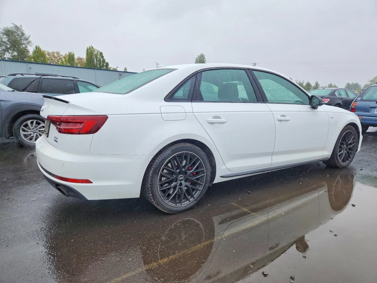Audi A4 2.0l Premium Plus, снимка 3 - Автомобили и джипове - 56086338