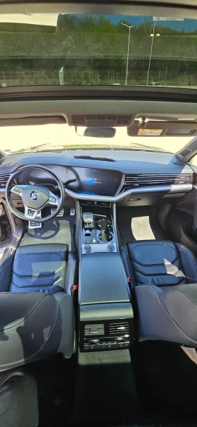 VW Touareg R-LINE/PANORAMA/IQ LED MATRIX | Mobile.bg    10