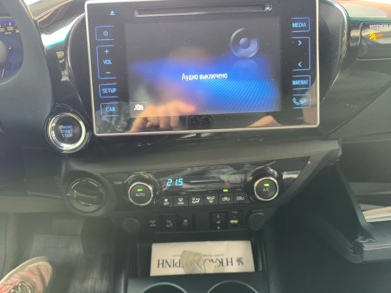 Toyota Hilux Invincible, снимка 7 - Автомобили и джипове - 52516180