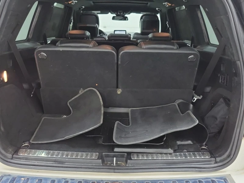Mercedes-Benz GLS 63 AMG CARFAX, снимка 17 - Автомобили и джипове - 52630653