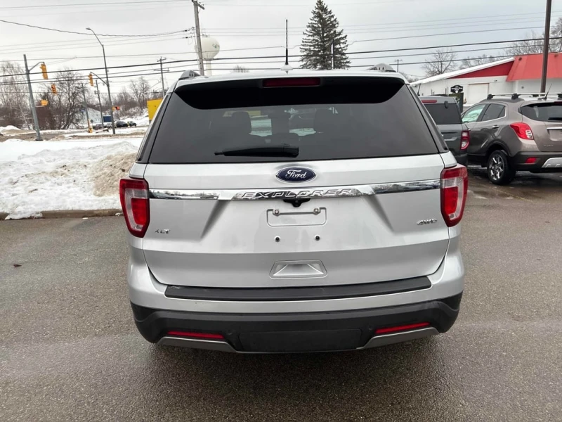 Ford Explorer * XLT * CARFAX * БЕЗ ПЪРВОНАЧАЛНА ВНОСКА, снимка 4 - Автомобили и джипове - 52940097