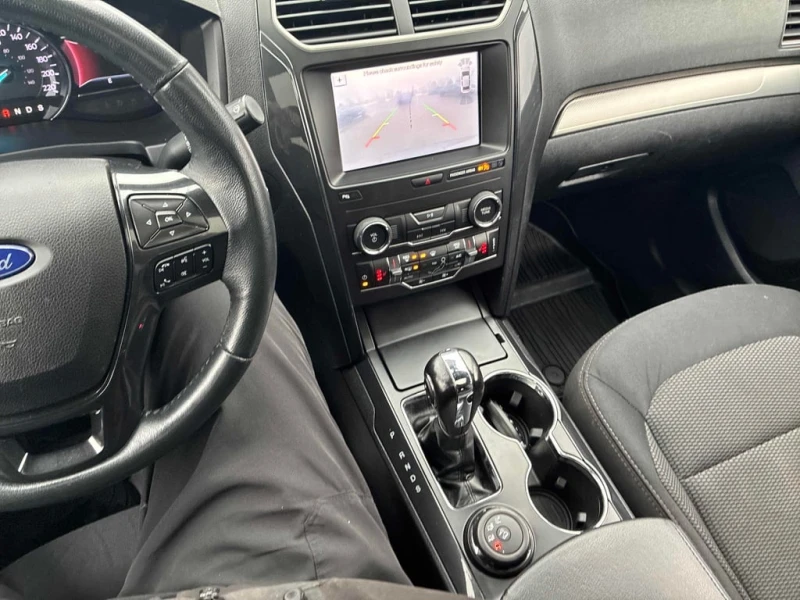 Ford Explorer * XLT * CARFAX * БЕЗ ПЪРВОНАЧАЛНА ВНОСКА, снимка 9 - Автомобили и джипове - 52940097