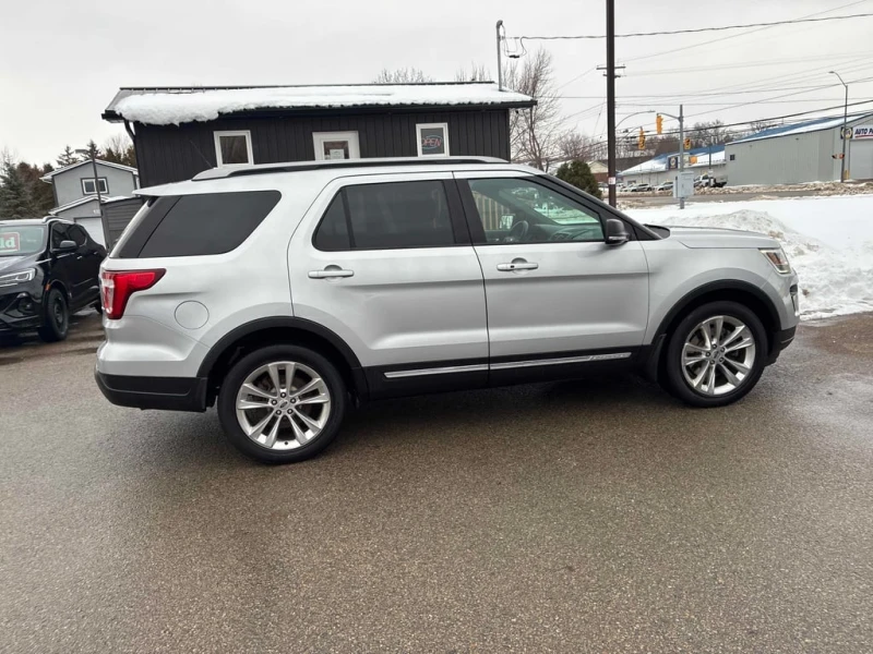 Ford Explorer * XLT * CARFAX * БЕЗ ПЪРВОНАЧАЛНА ВНОСКА, снимка 3 - Автомобили и джипове - 52940097