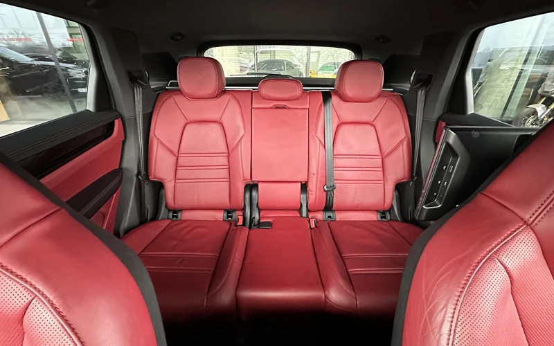 Porsche Cayenne E-Hybrid, снимка 8 - Автомобили и джипове - 53234966