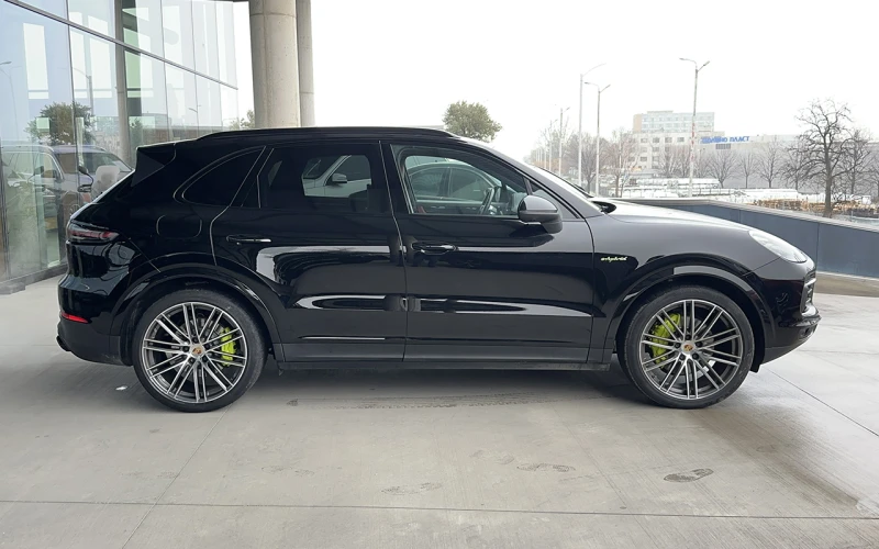 Porsche Cayenne E-Hybrid, снимка 3 - Автомобили и джипове - 53234966