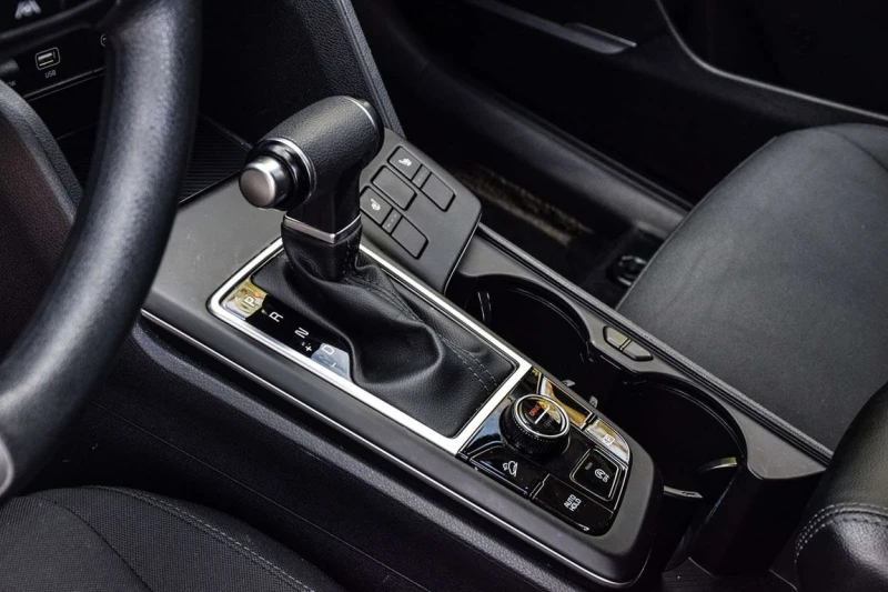 Kia Sportage * LX * CARFAX * ЦЕНА ДО БГ, снимка 15 - Автомобили и джипове - 53307416