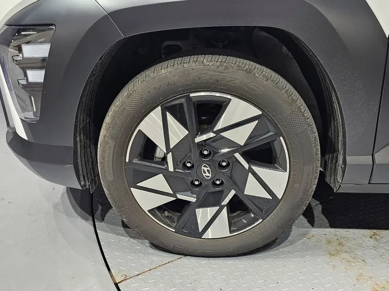 Hyundai Kona 1.6 Turbo 2Wd Premium, снимка 5 - Автомобили и джипове - 55886173