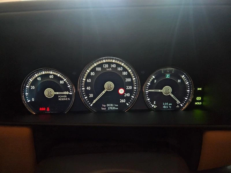Rolls-Royce Cullinan 6.7 Automatic КРАЙНА ЦЕНА: 265725 EUR, снимка 8 - Автомобили и джипове - 55966849