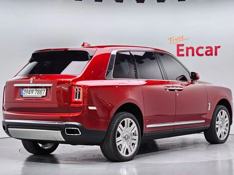 Rolls-Royce Cullinan 6.7 Automatic КРАЙНА ЦЕНА: 265725 EUR, снимка 2 - Автомобили и джипове - 55966849