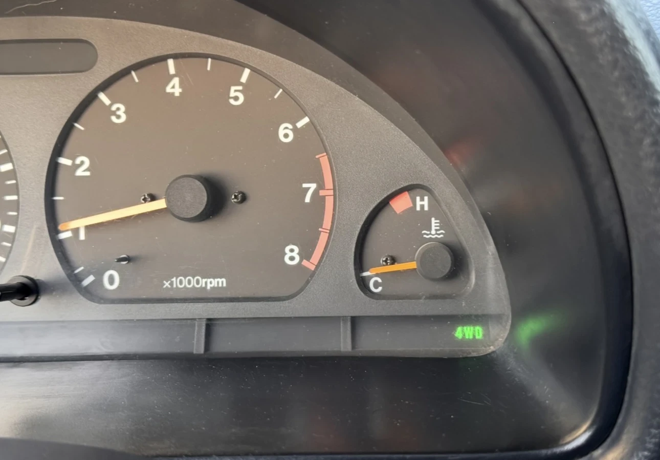Suzuki Vitara 2.0i V6 / 4х4 / Климатик / Ел.пакет - изображение 8