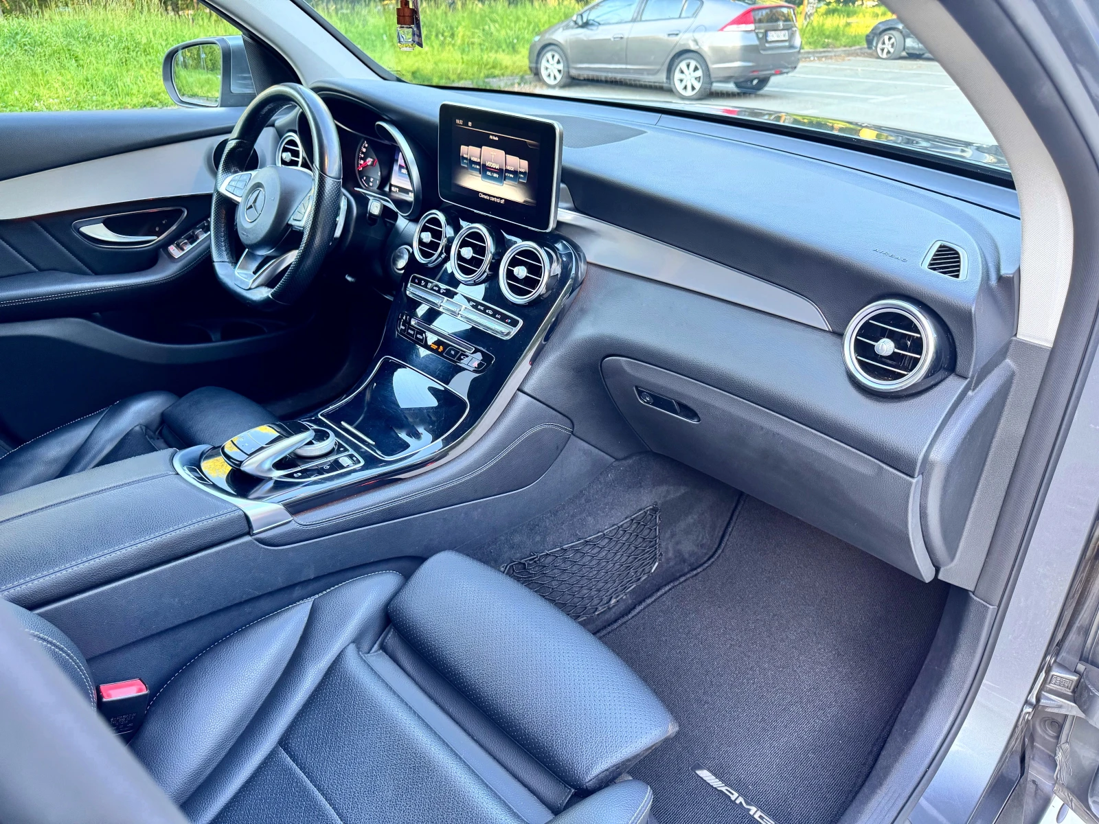 Mercedes-Benz GLC 250 4MATIC* AMG-LINE* COUPE* CAM360* 9G* FULL - изображение 8