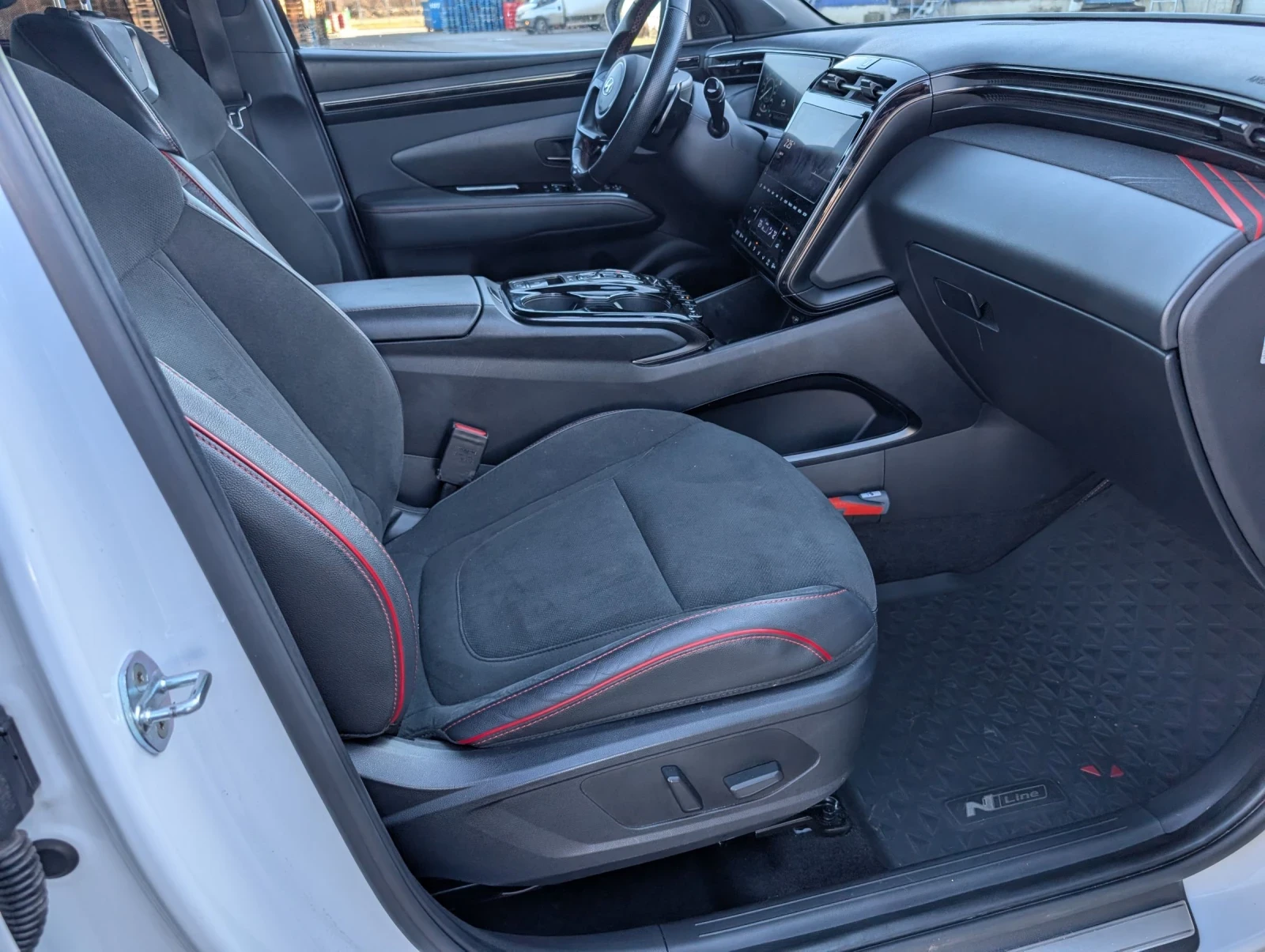 Hyundai Tucson 1.6T Hybrid N-LINE, снимка 8 - Автомобили и джипове - 53496340