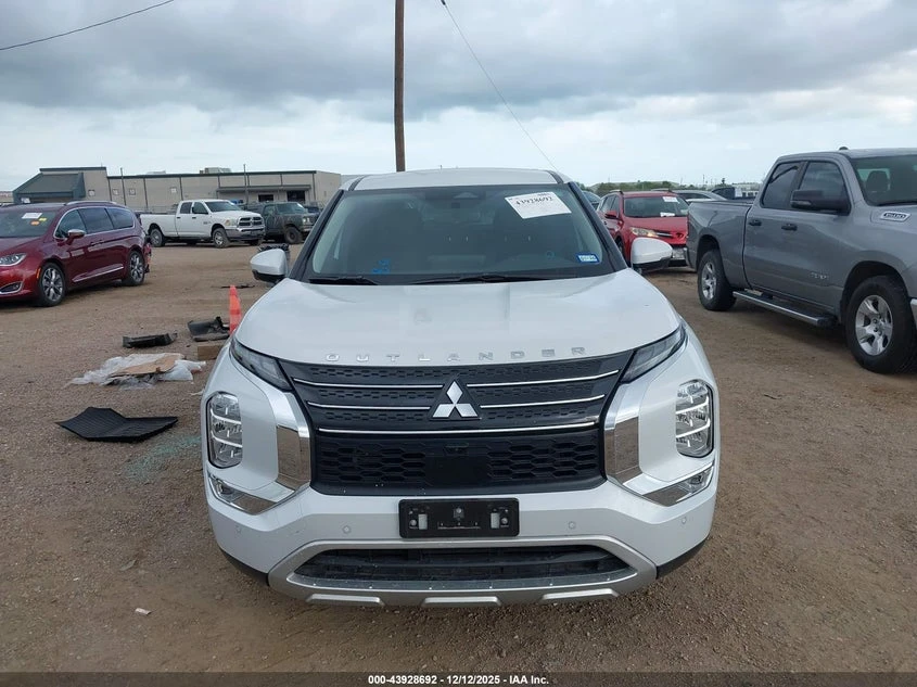 Mitsubishi Outlander 2.5l Se 2.5 2Wd, снимка 12 - Автомобили и джипове - 53725882