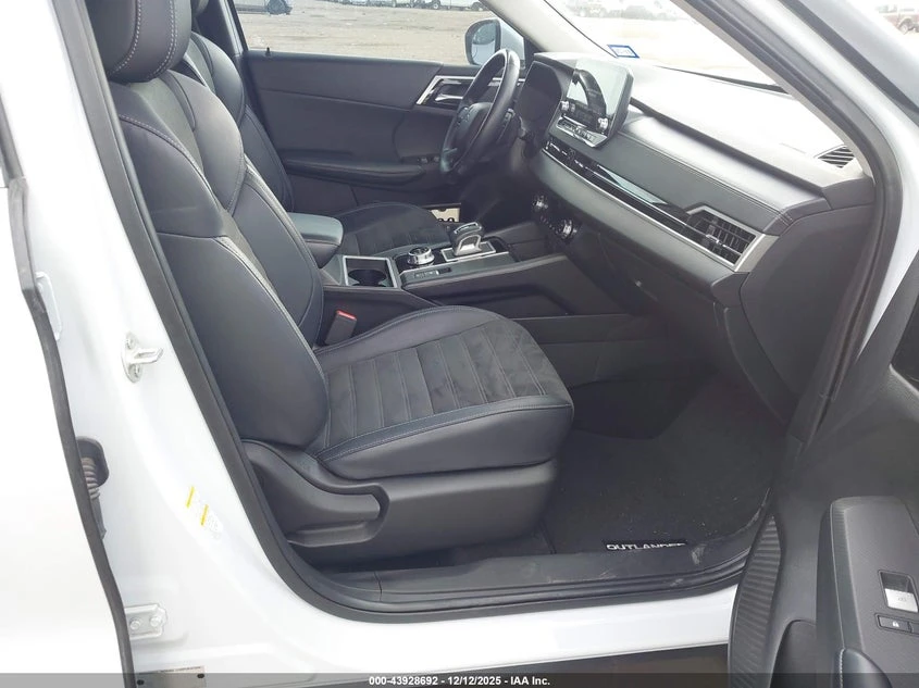 Mitsubishi Outlander 2.5l Se 2.5 2Wd, снимка 5 - Автомобили и джипове - 53725882