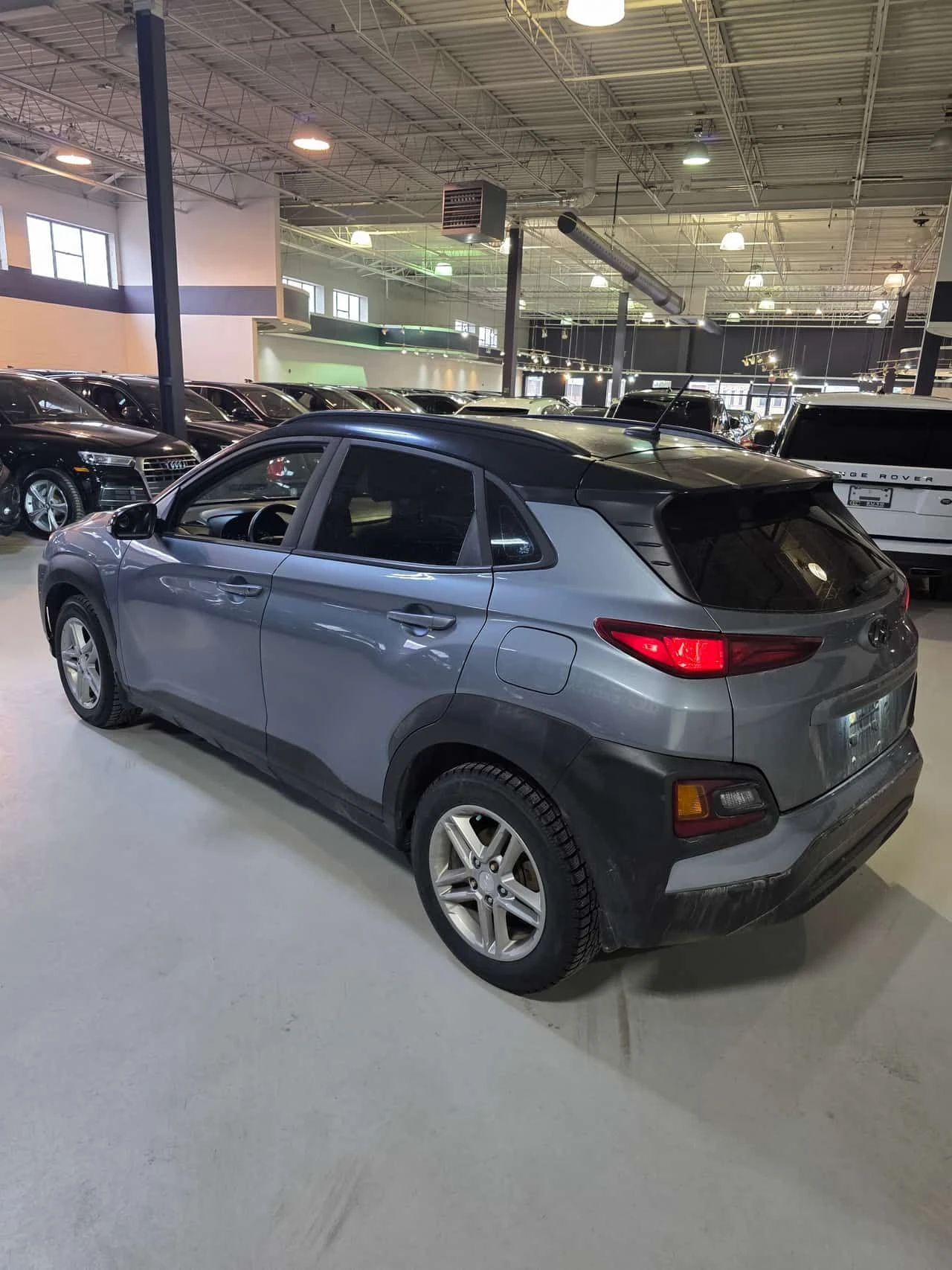 Hyundai Kona * Essential * 2 КЛЮЧА* ПОДГРЕВ* KEYLESS* , снимка 4 - Автомобили и джипове - 53868785