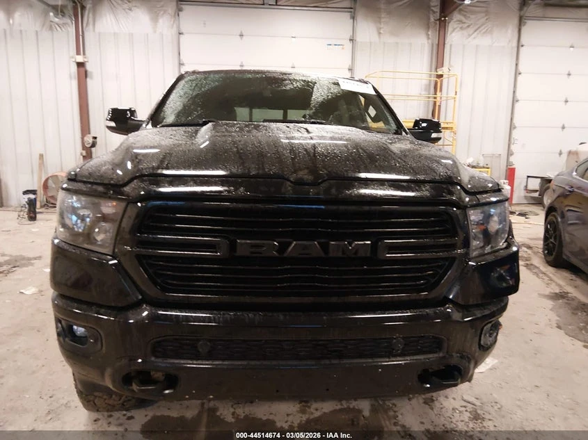 Dodge RAM 1500 5.7l Big Horn/Lone Star 4X4 5'7 Box, снимка 12 - Автомобили и джипове - 54122555