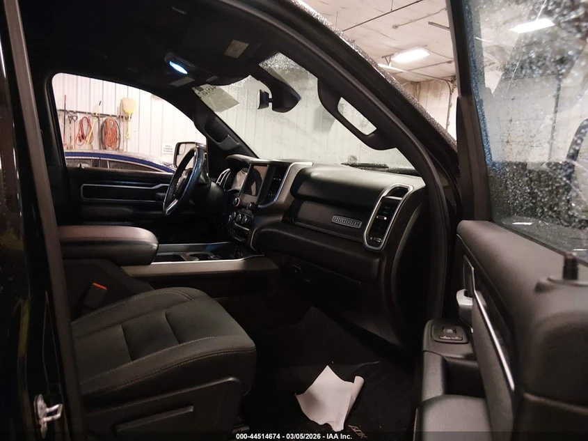 Dodge RAM 1500 5.7l Big Horn/Lone Star 4X4 5'7 Box, снимка 5 - Автомобили и джипове - 54122555