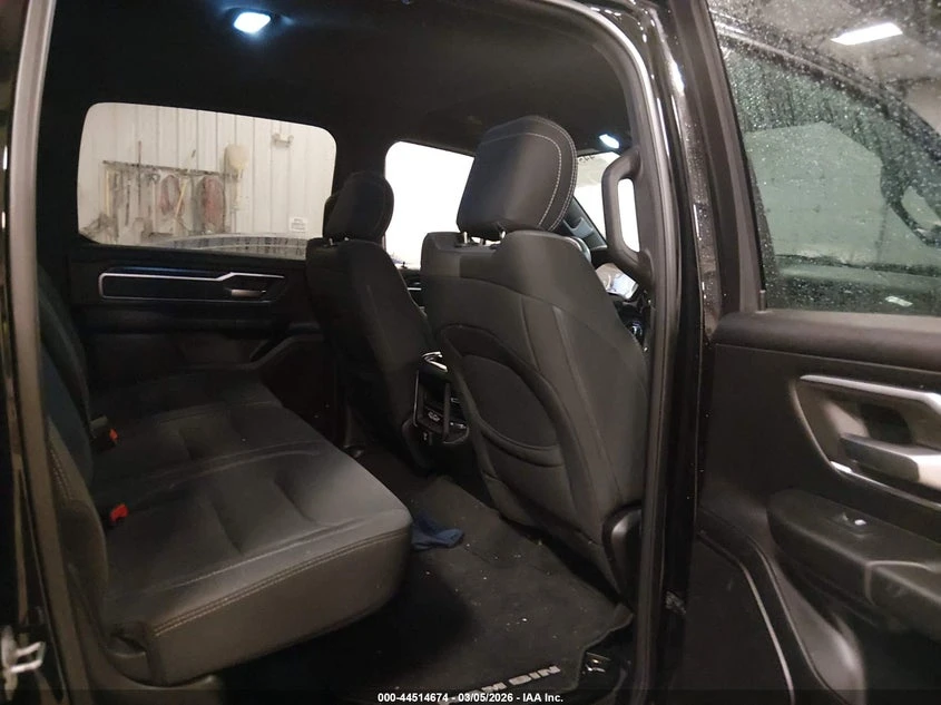 Dodge RAM 1500 5.7l Big Horn/Lone Star 4X4 5'7 Box, снимка 8 - Автомобили и джипове - 54122555