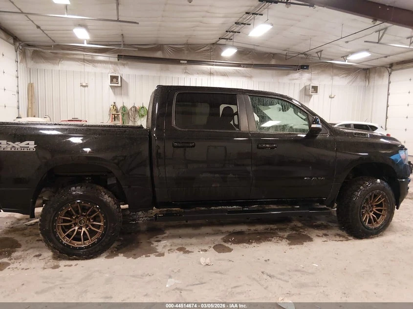 Dodge RAM 1500 5.7l Big Horn/Lone Star 4X4 5'7 Box, снимка 13 - Автомобили и джипове - 54122555