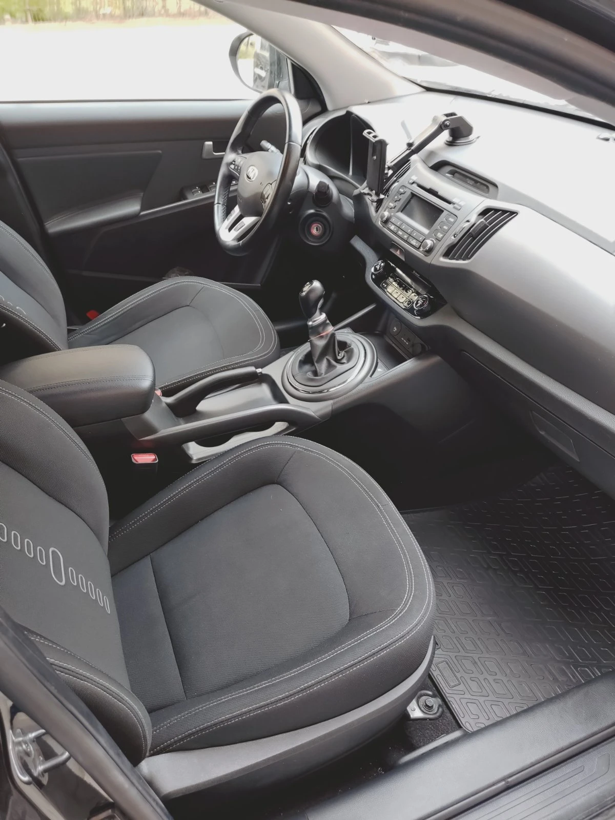 Kia Sportage 1.6GDI, снимка 7 - Автомобили и джипове - 54195265