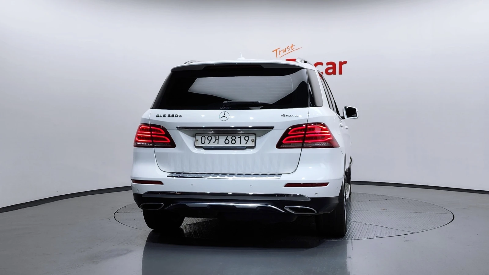 Mercedes-Benz GLE 350 d 4MATIC* ПОДГРЕВ* ОБДУХВАНЕ* PANORAMA, снимка 4 - Автомобили и джипове - 54986707