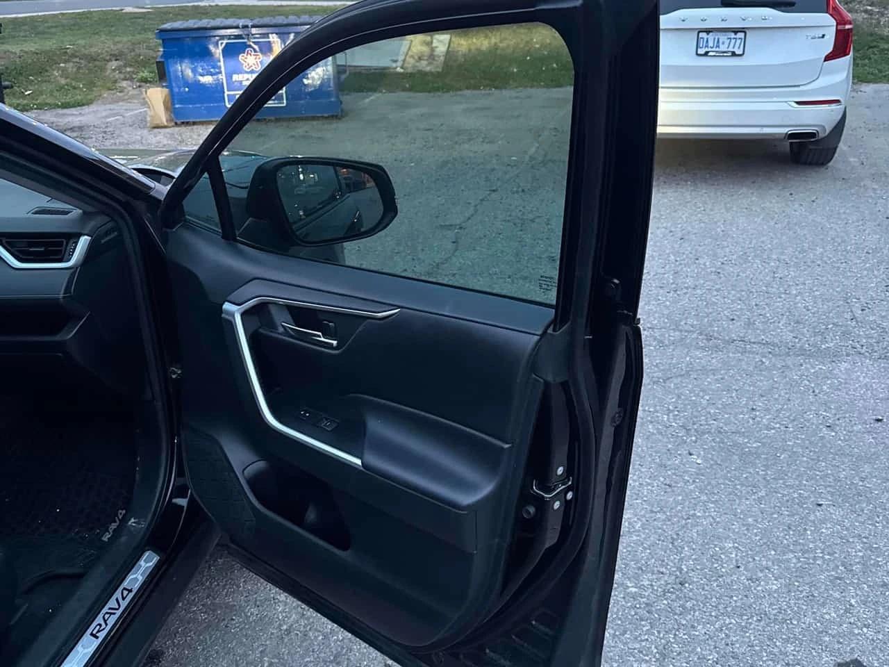 Toyota Rav4 * XLE * CARFAX * ����� �� ����������� | Mobile.bg � ����������� 13