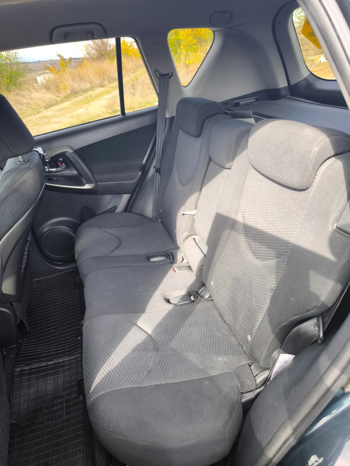Toyota Rav4 2.0 VVTI, снимка 8 - Автомобили и джипове - 56544950