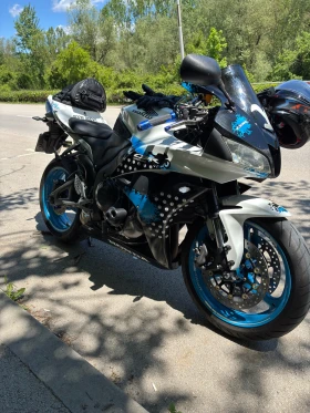 Обява за продажба на Honda Cbr CBR600RR ~8 000 лв. - изображение 1