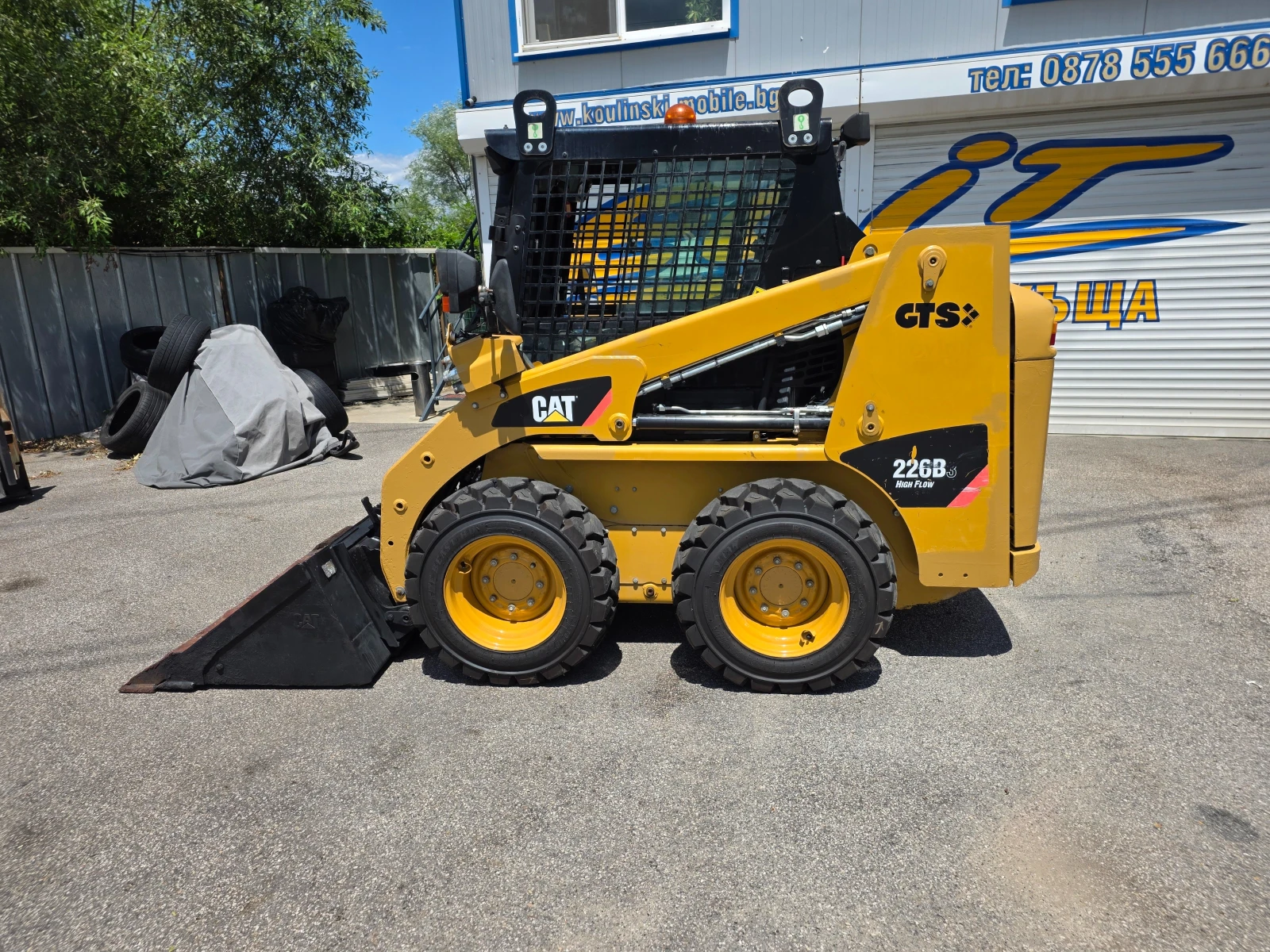 Мини челни товарачи Cat 226B3-КЛИМАТИК+ ПАРНО-HF, снимка 9 - Индустриална техника - 55232042