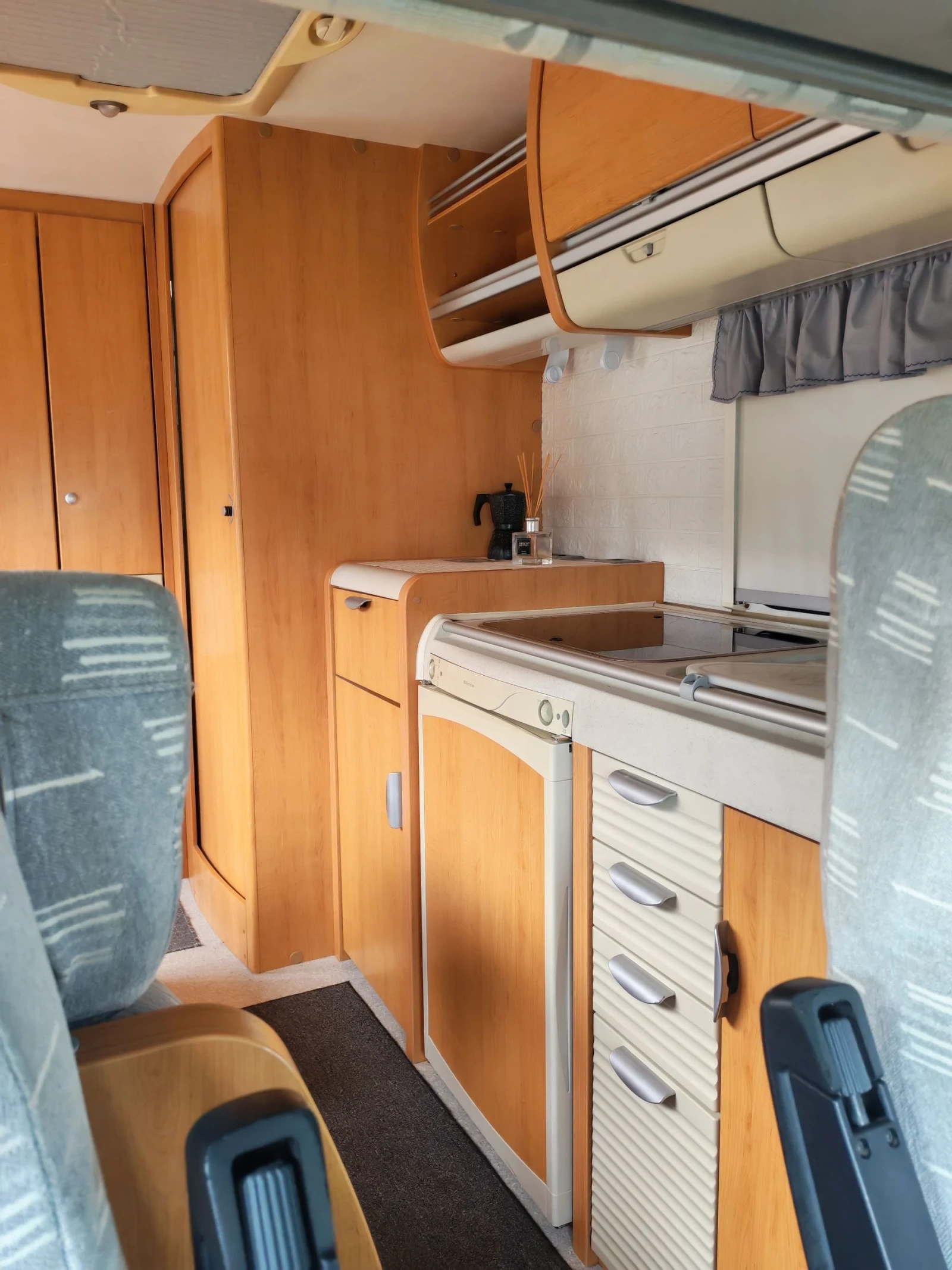 Кемпер HYMER / ERIBA 494, снимка 10 - Каравани и кемпери - 53556174
