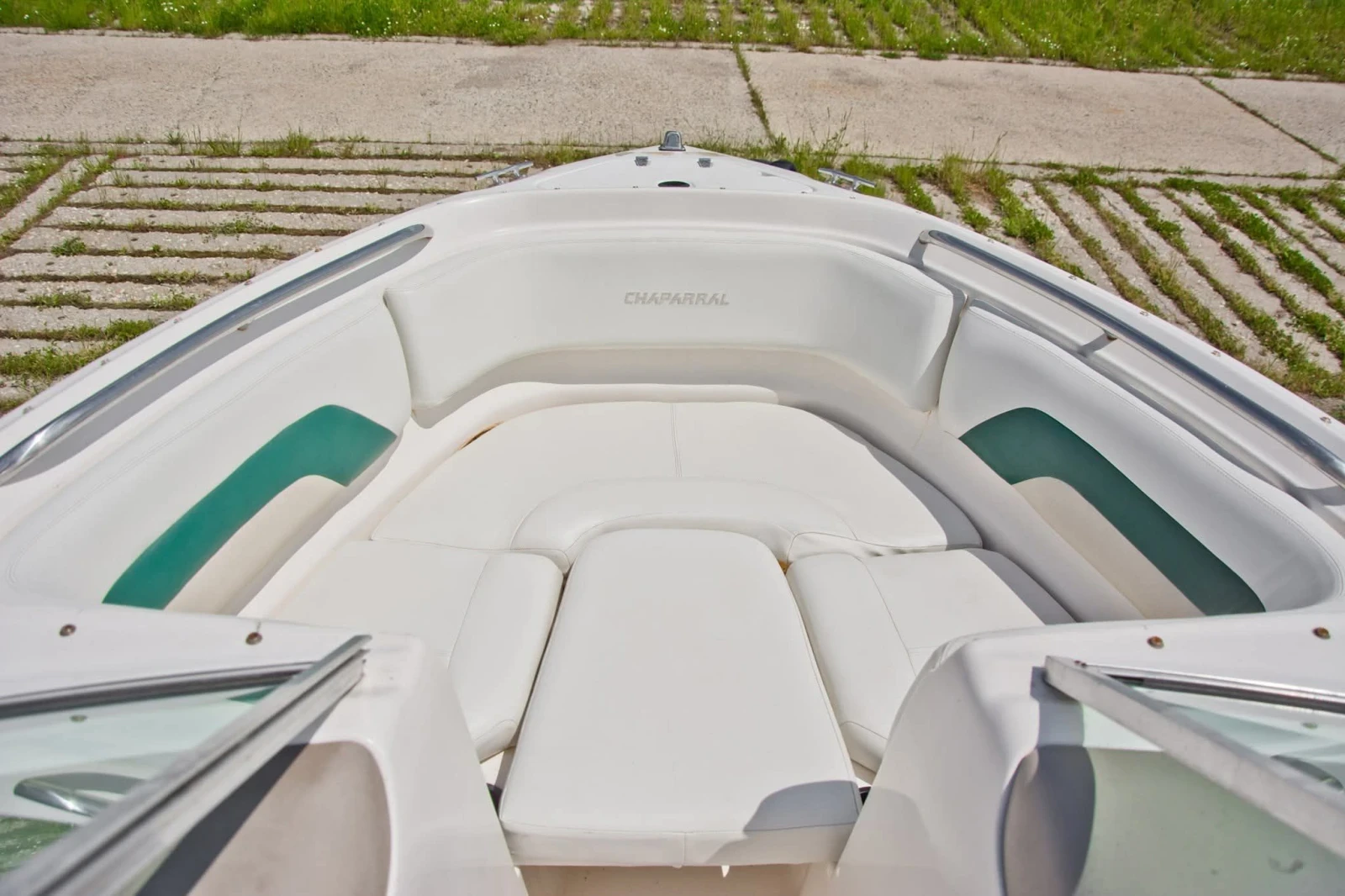 Моторна яхта Chaparral 1800 SS, снимка 11 - Воден транспорт - 55650899