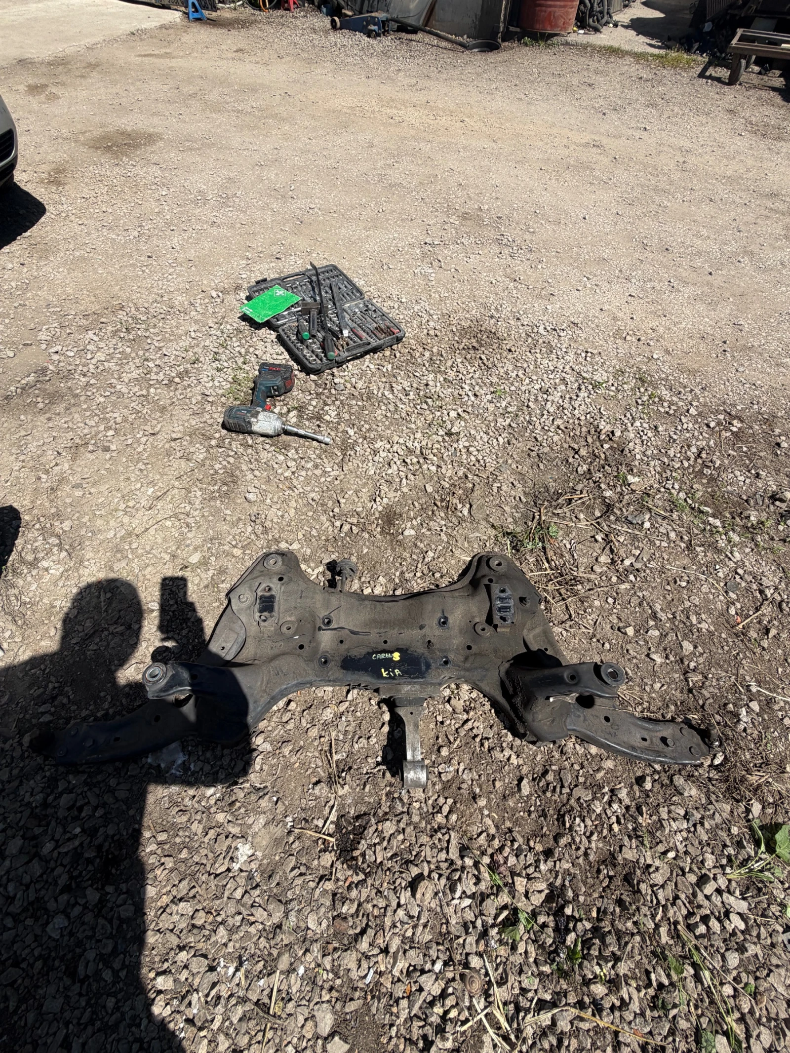 Kia Carens 2014г преден мост магаре, снимка 5 - Части - 54346602