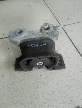 Тампон мотор Опел Корса Ц 1.7дти (3)