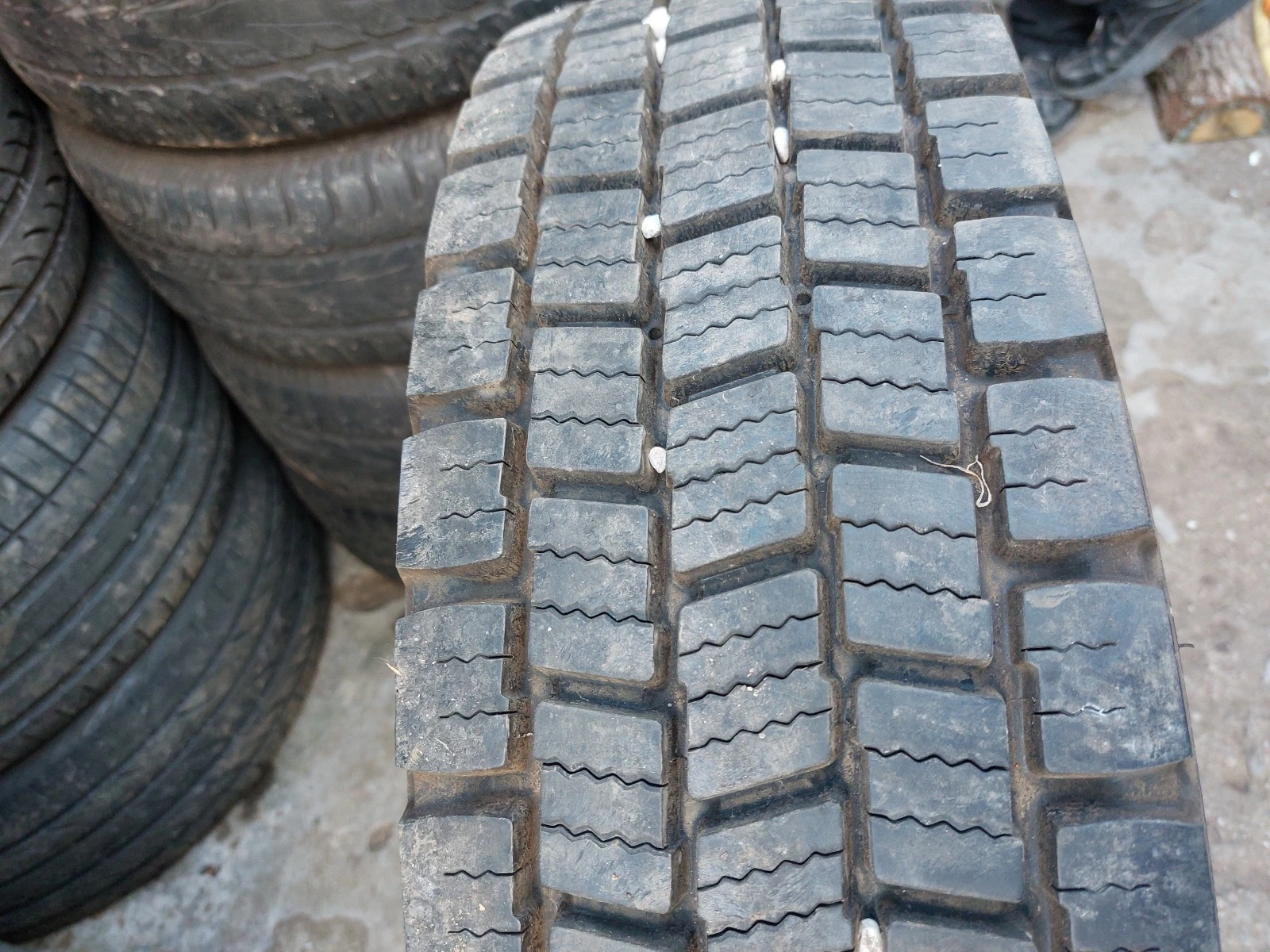 ���� 215/75R17.5 | Mobile.bg � ����������� 3