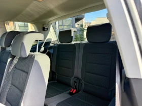 VW Touran 1.6 TDI АВТОМАТ/НАВИ/7-МЕСТЕН, снимка 9