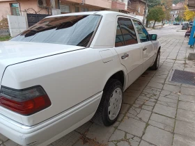Mercedes-Benz E 200, снимка 3