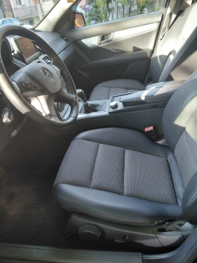 Mercedes-Benz C 220, снимка 12