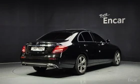 Mercedes-Benz E 300 4MATIC / 360 / HUD / ШИБИДАХ / ЛИЗИНГ /, снимка 2