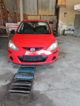  Mazda 2