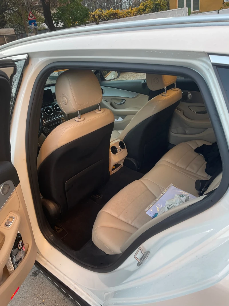 Mercedes-Benz C 180, снимка 10 - Автомобили и джипове - 52883612