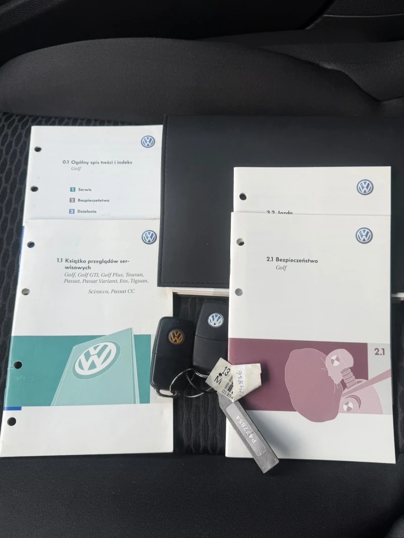 VW Golf 2.0TDI, снимка 11 - Автомобили и джипове - 53063702