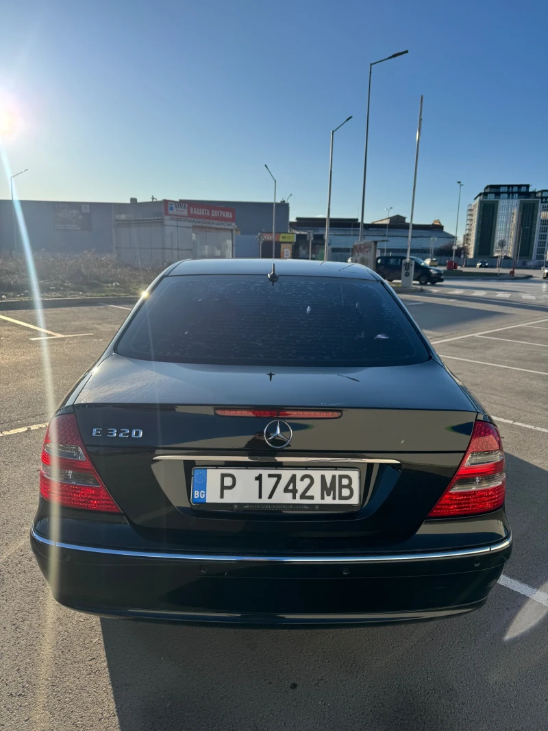 Mercedes-Benz E 320 CDI, снимка 4 - Автомобили и джипове - 53420915