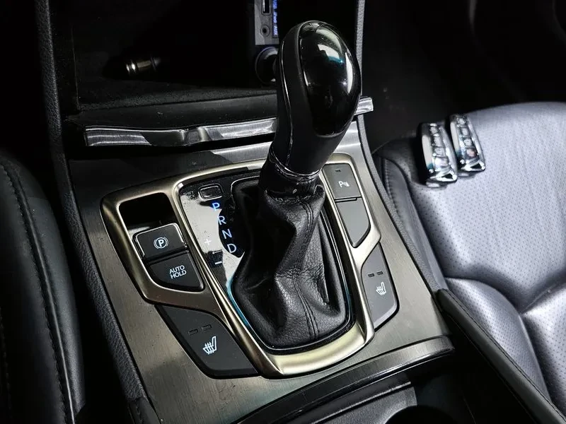 Hyundai Grandeur 2.4, снимка 9 - Автомобили и джипове - 54625793