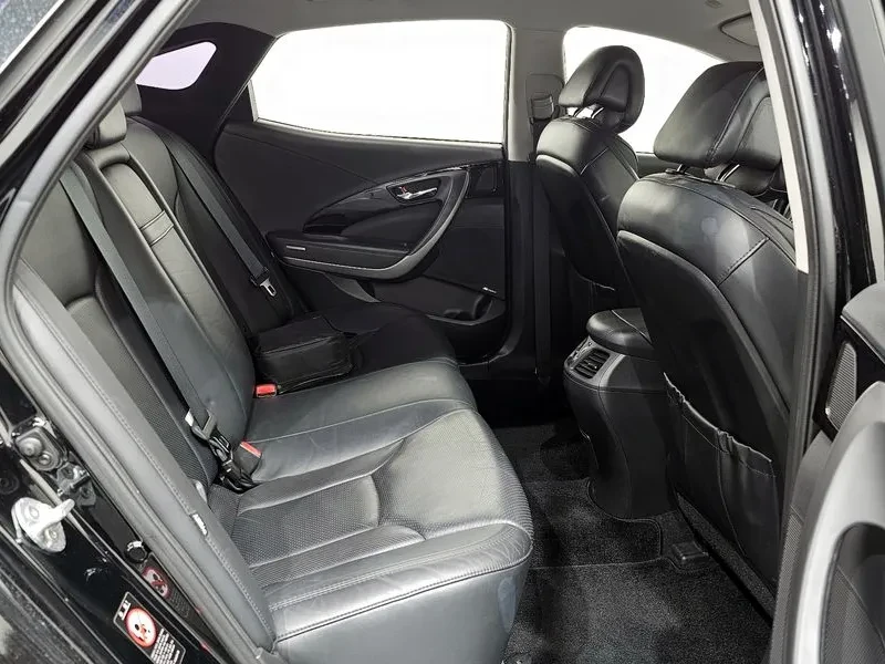Hyundai Grandeur 2.4, снимка 12 - Автомобили и джипове - 54625793