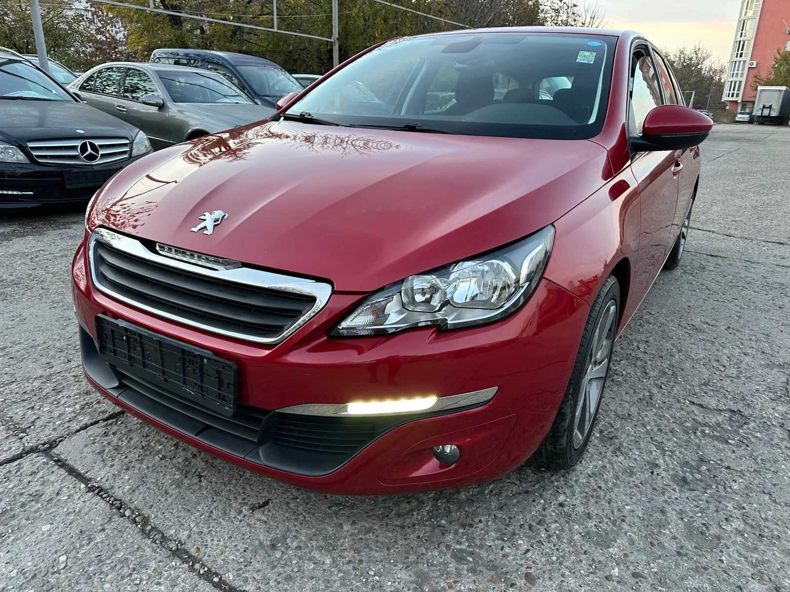 Peugeot 308 1.6 HDI/120кс, снимка 1