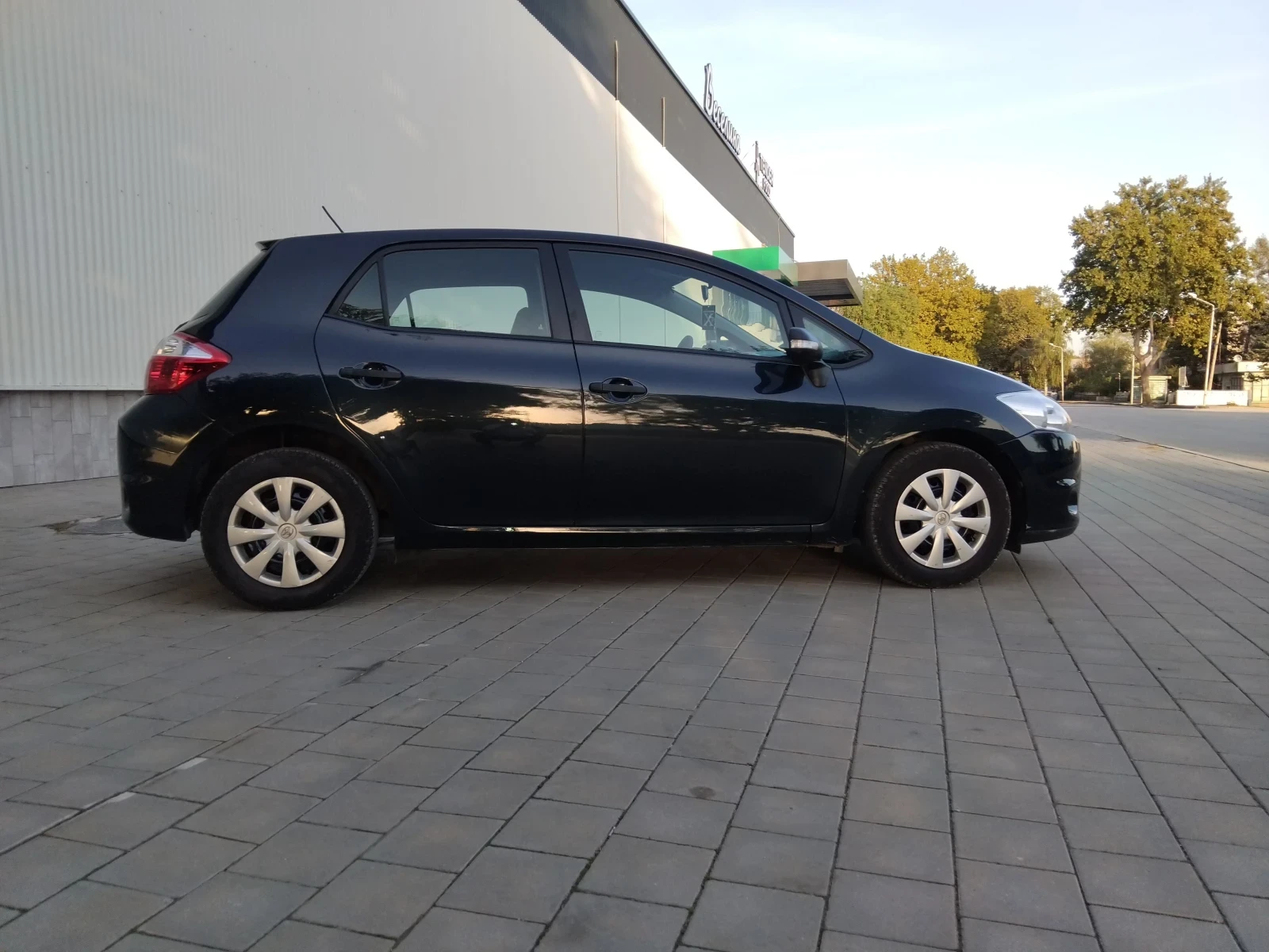 Toyota Auris 144000км - изображение 2