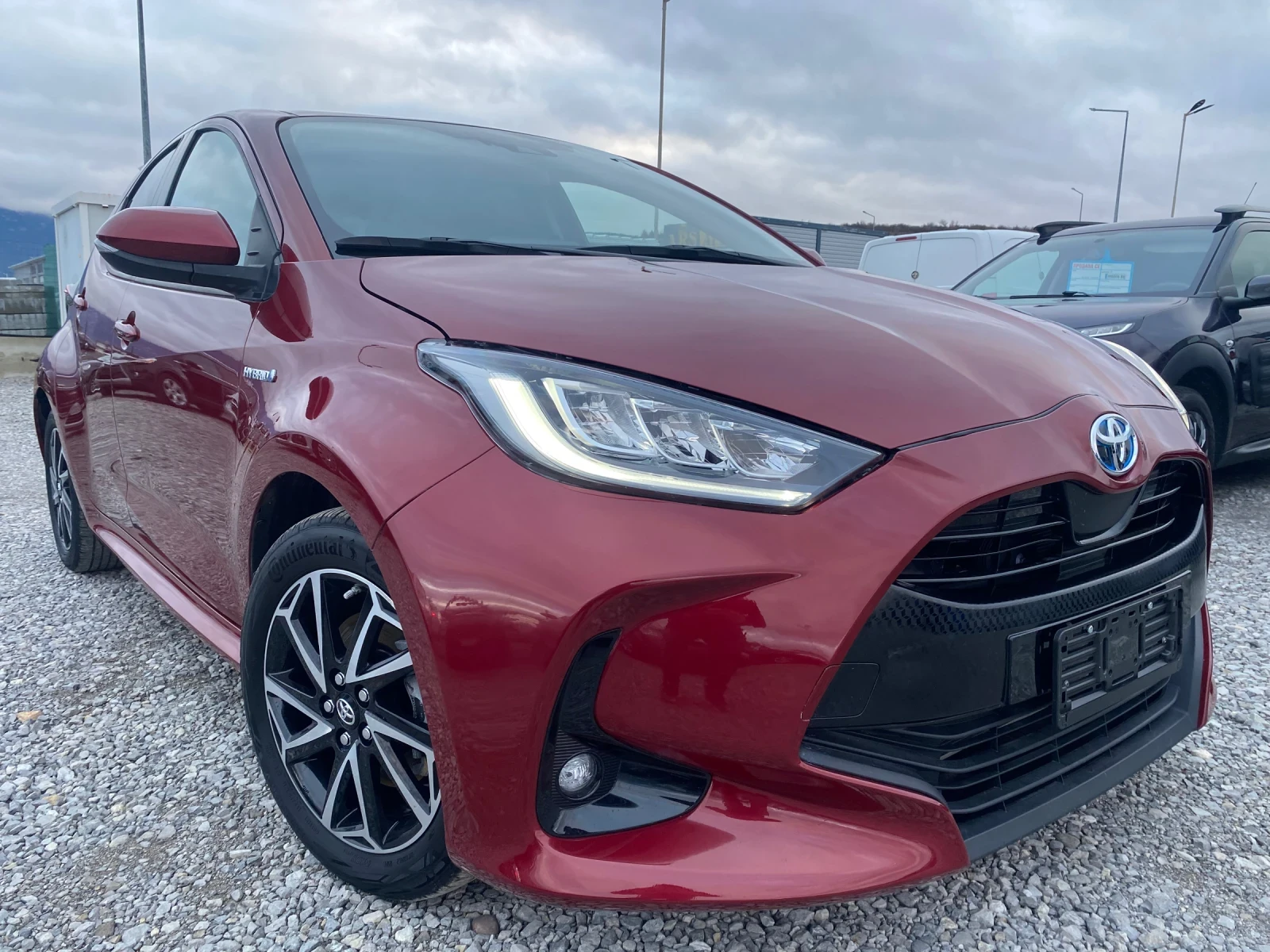 Toyota Yaris 1.5HYBRIDE 2021G Evro6B 26000km AUTO FuLL - изображение 6