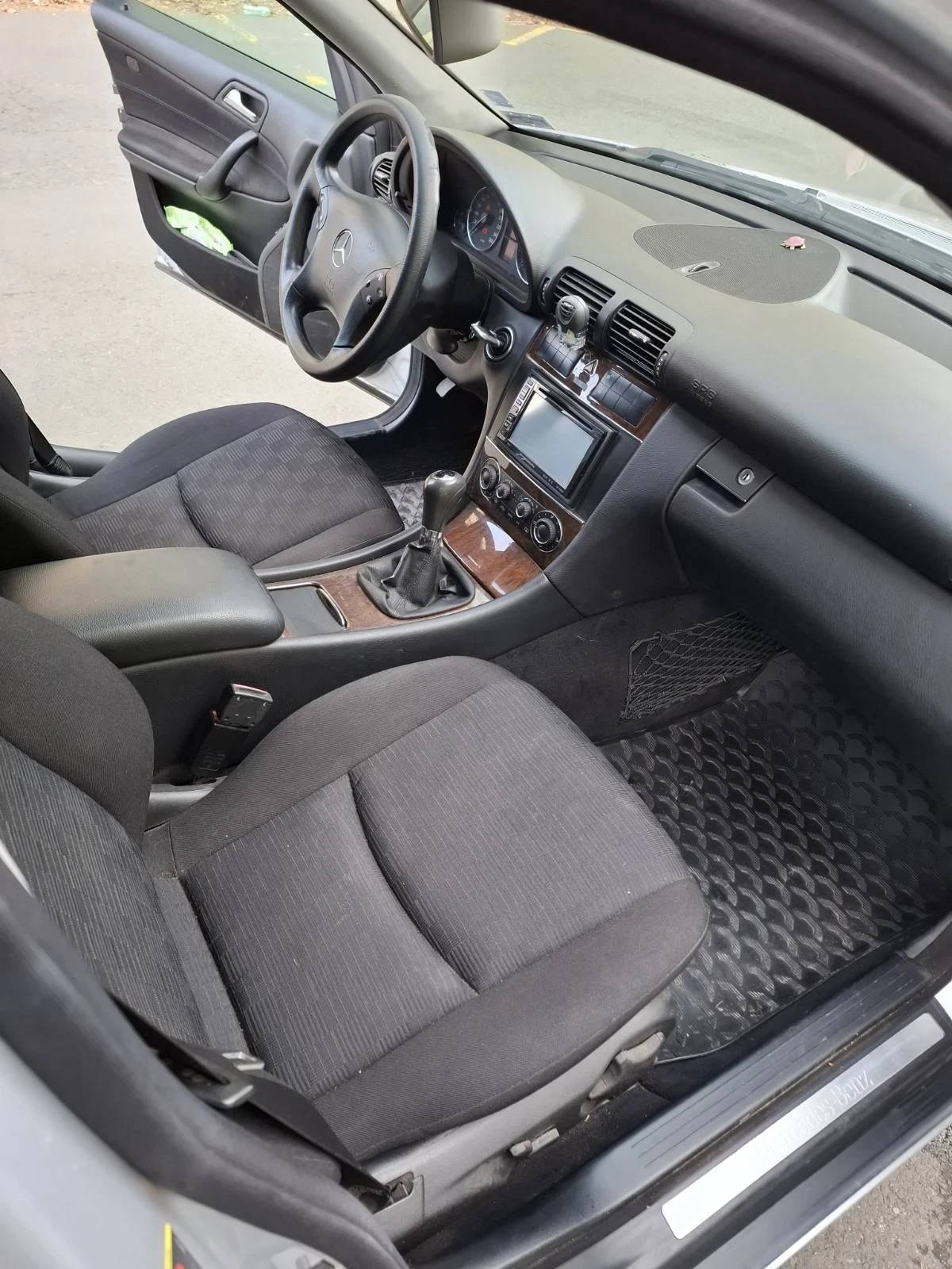 Mercedes-Benz C 220  - изображение 9